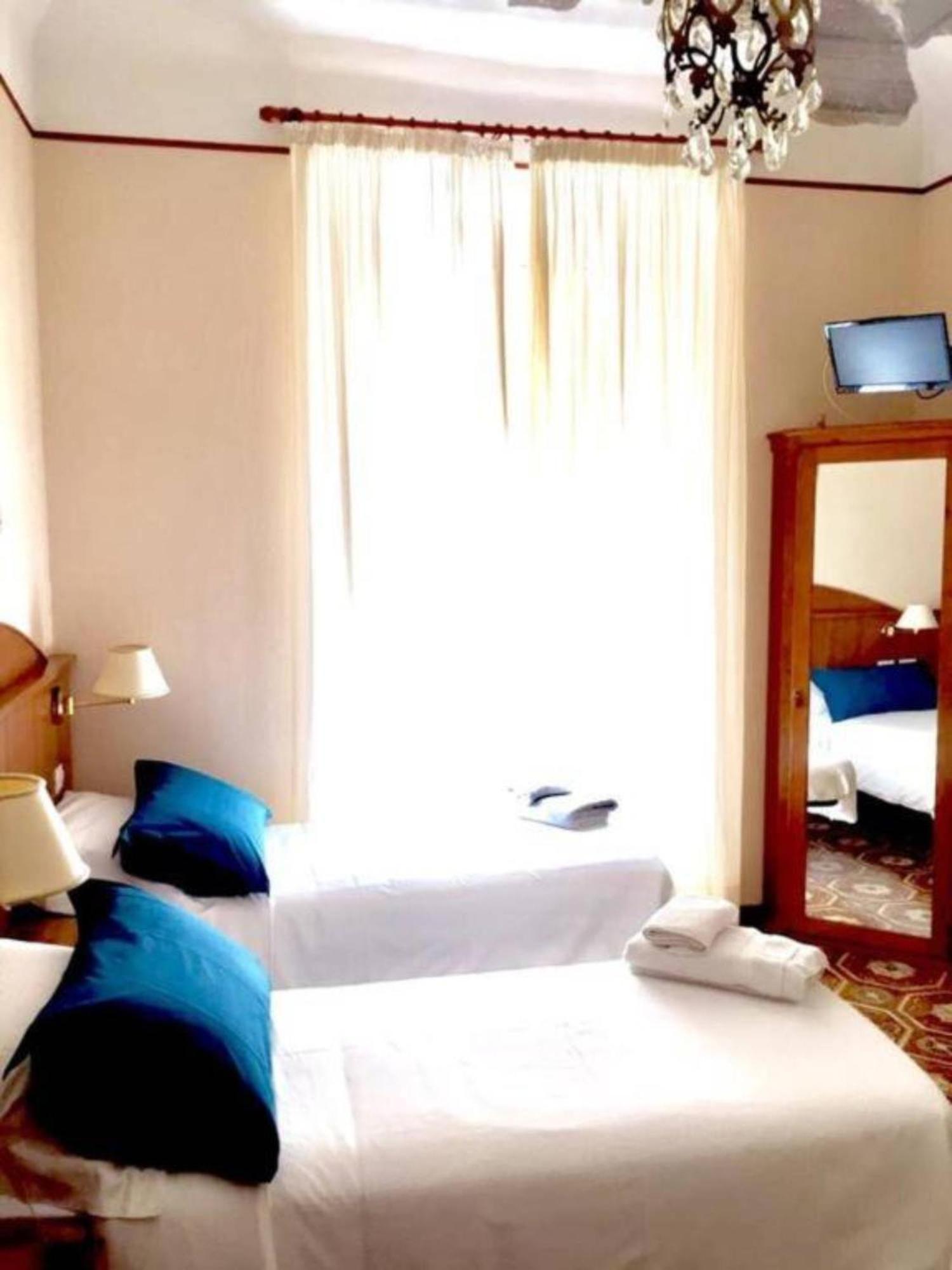 Nahid Accommodation Rom Exteriör bild