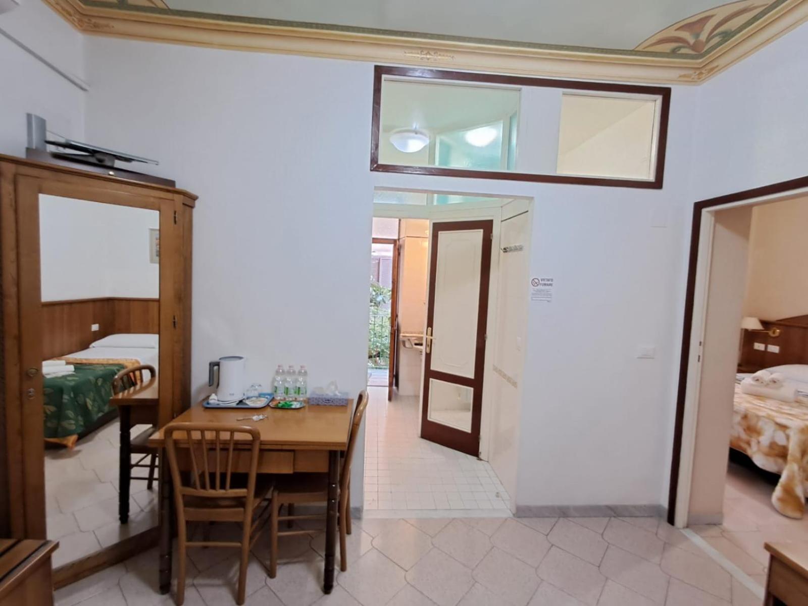 Nahid Accommodation Rom Exteriör bild