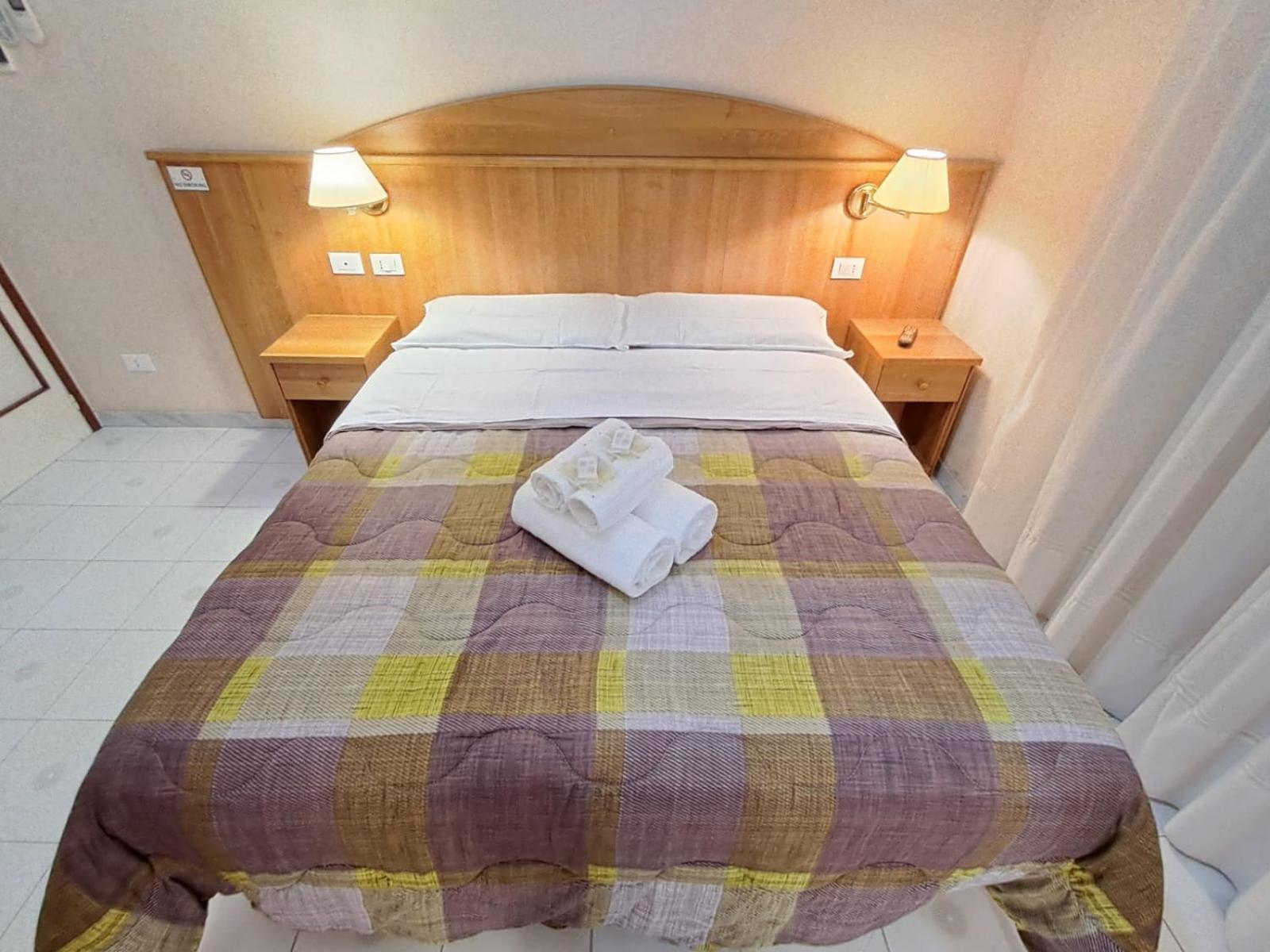Nahid Accommodation Rom Exteriör bild